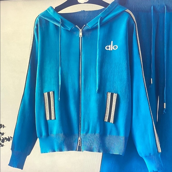 Alo Yoga Bright Blue Zip Hoodie & Track Pants Set - Picture 2 of 5